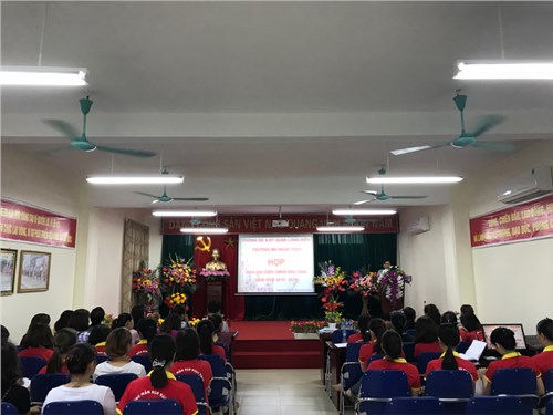 Trường Mầm non Ngọc Thụy tổ chức họp phụ huynh học sinh đầu năm học năm học 2018 – 2019